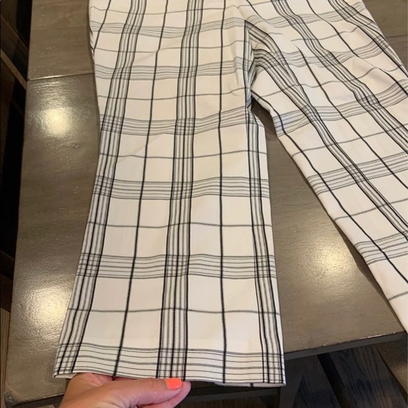 Express capris size 2 - Picture 3 of 4